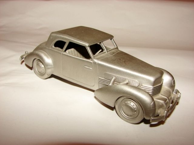 1937 CORD 812 PEWTER MODEL   DANBURY MINT 1980  