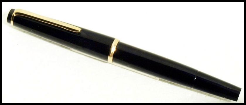 EXTREMLY RARE VINTAGE MONTBLANC 32 D PISTON FILLER  