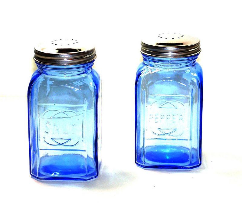 housewares these are new restaurant quality true blue glass salt 