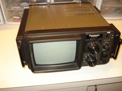 VINTAGE PANASONIC PORTABLE SOLID STATE 1977 TV TR 707  