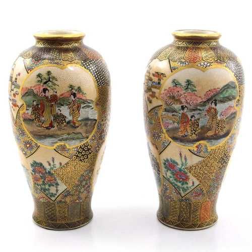 Kizan Pair of Satsuma Vases large photo