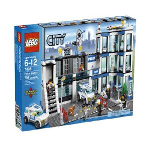 looking at lego city police station 7498 condition brand new and never 