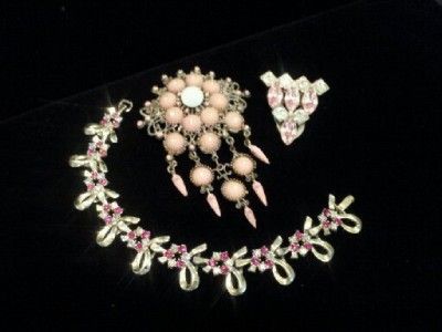 FABULOUS VINTAGE RHINESTONE LOT** HIGH END 49 PIECES** JULIANA, ART 