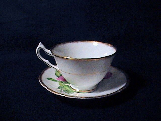 COLLINGWOOD BONE CHINA CUP AND SAUCER, ENGLAND, TUDOR ROSE. MINT 