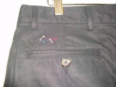 EL NEGRO MINORISTA DE NORMANDO GREG QUE TALLA 32 A JUEGA GOLF SHORTS 