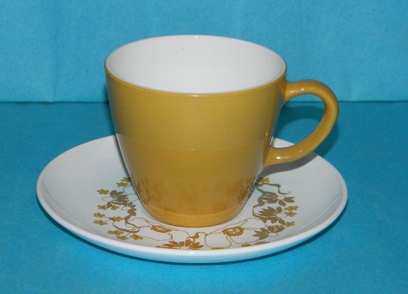 Corning CENTURA Laurel Cup and Saucer  