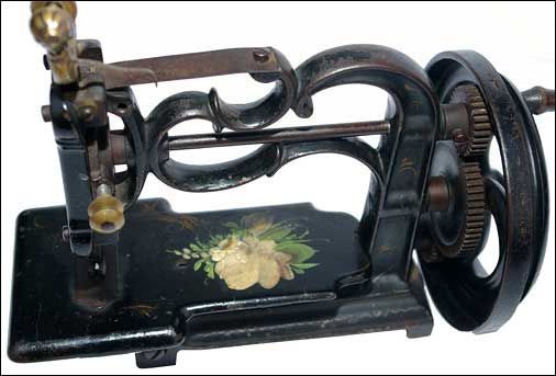 Early rare hand crank chain stitch cast iron sewing machine 1870s NO 