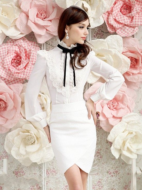 BEST SELLING 2012 NEW ARRIVAL FASHION overlays lace edge Standing 