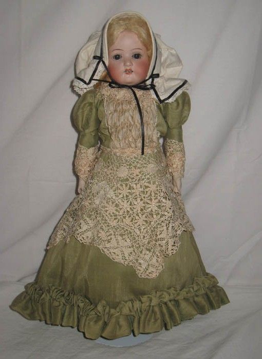   ALEXANDER 18 HARD PLASTIC MARGARET FACE WENDY BRIDE DOLL  