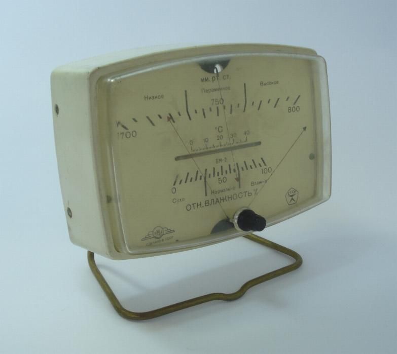 1950s VINTAGE USSR BAKELITE DESKTOP WEATHER STATION  