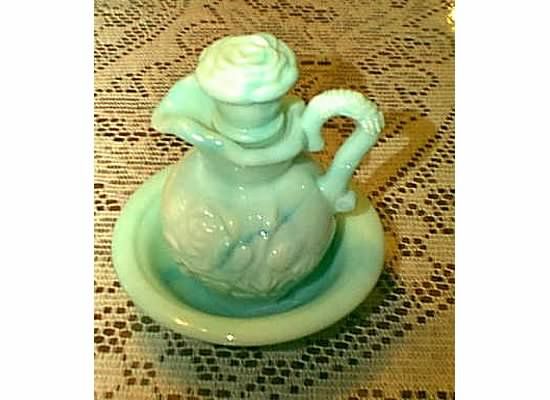 AVON TURQUOISE JADE GREEN ROSES CRUET PITCHER BASIN  