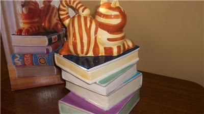 CAT ON STACK OF COOKBOOKS CERAMIC COOKIE JAR  CUTE NIB  