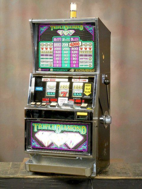 IGT TRIPLE DIAMOND SLOT MACHINE