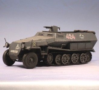 Built 1/35 German Hanomag Sdkfz 251/1 Halftrack WWII  