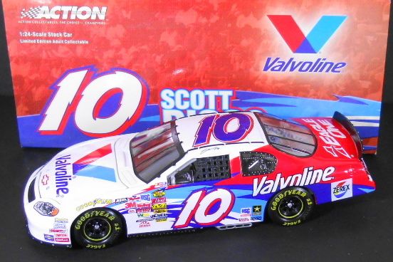 Rare Scott Riggs 2003 RCCA 1/24 #10 Valvoline Rookie  