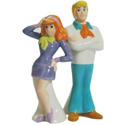 Scooby Doo Fred and Daphne Salt and Pepper Shakers shaker Set  